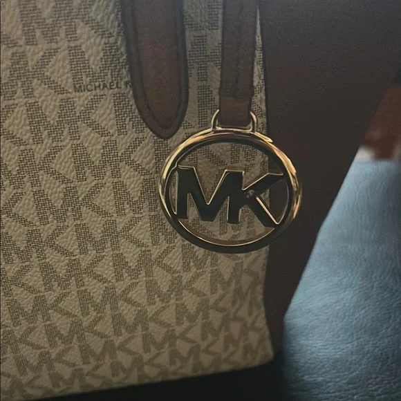 Michael Kors Brown and Cream Signature Tote - Picture 3 of 4